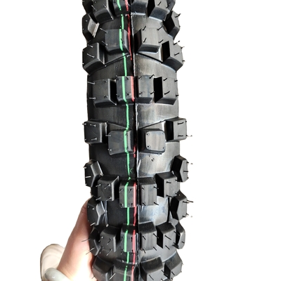 110/90-17 6PR Pneumatico per motociclette per una presa e una maneggevolezza superiori su qualsiasi terreno