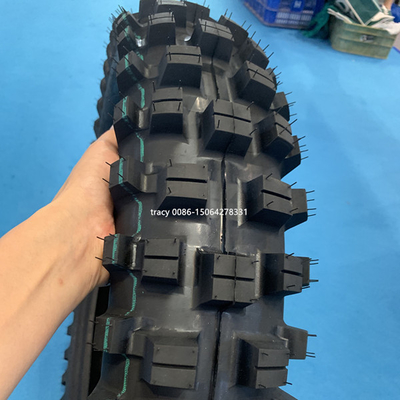 Sostituire/riparare pneumatico da motocicletta 120/90 18 con tensione 10,5 e morbido