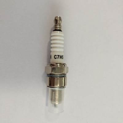 Migliora il sistema di accensione della tua moto con il nostro sparkplug professionale