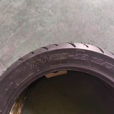 Contenuto di gomma del 35%-55% pneumatici per motociclette senza tubi di nylon 150/70-13 pneumatici da sostituire/riparare