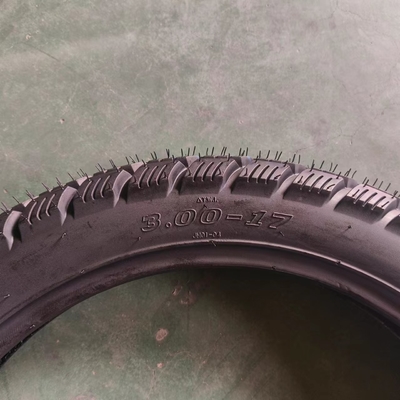 Pneumatici per motocicli Pneumatici per motocicli 3.00-17 Materiale grezzo Natrual Rubber Steel Nylon