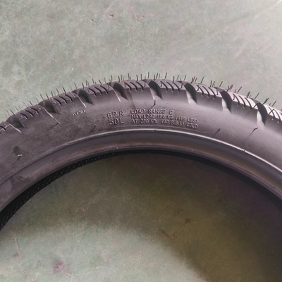 CE certificato 3.00-17 Pneumatico per motocicli con Ply rating 6pr/8pr e tecnologia avanzata