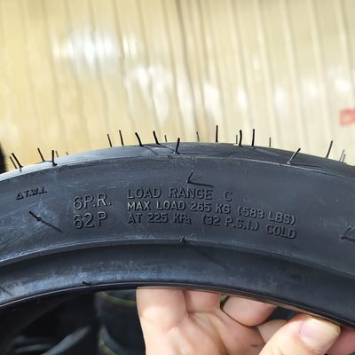 Materiale grezzo di gomma naturale Pneumatici per moto 130/70-17 Pneumatici per moto 17