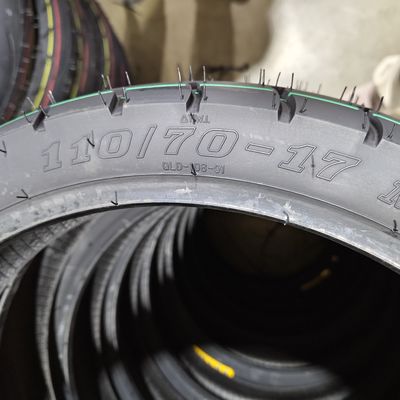 Pneumatici 110/70-17 di prim'ordine per motociclette da riparare o da sostituire
