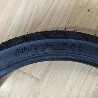 8090-17 Pneumatici e tubi interni per motociclette con materie prime di nylon in gomma naturale, acciaio