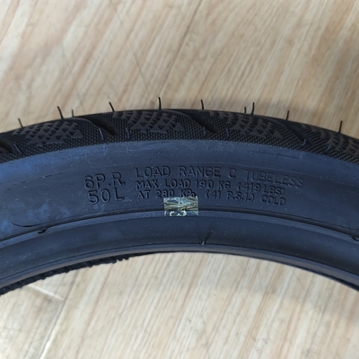 8090-17 Pneumatici e tubi interni per motociclette con materie prime di nylon in gomma naturale, acciaio