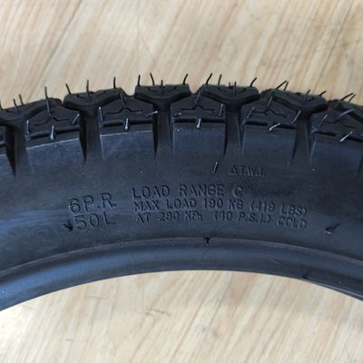 Pneumatici stradali da motocicletta 3.00-17 con natura standard e ragionevole in nero