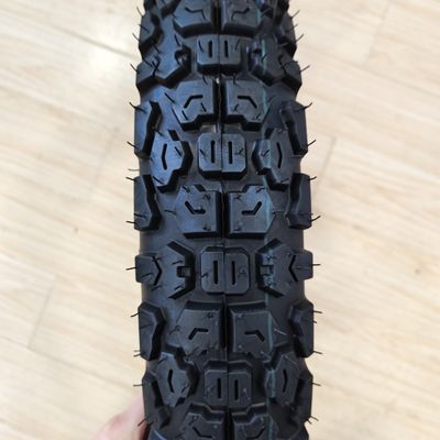 Materia prima Natura Gomma Acciaio Nylon Pneumatico senza tubi per moto 90/90-18 a diretto