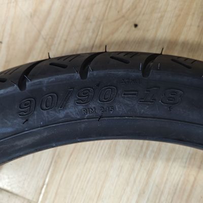 90/90-18 Pneumatici per motocicli e tubi interni OEM accettabili per alta durata