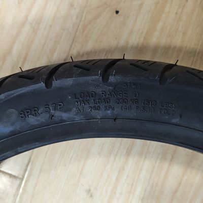 90/90-18 Pneumatici per motocicli e tubi interni OEM accettabili per alta durata