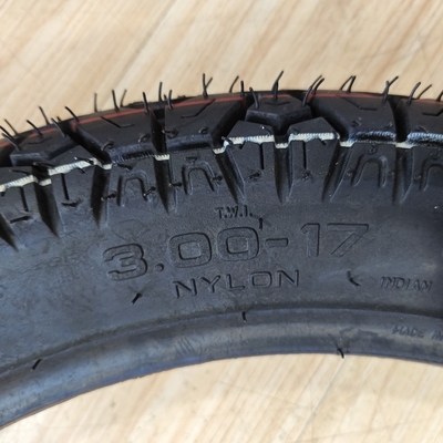 35%-55% di contenuto di gomma pneumatico senza aria per motocicli con involucro resistente