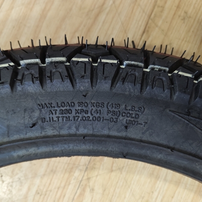 35%-55% di contenuto di gomma pneumatico senza aria per motocicli con involucro resistente