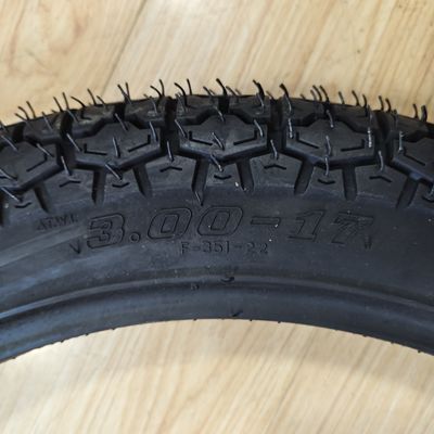 Pneumatici per motocicli 300-17 per il contenuto di gomma per motocicli 35%-55%