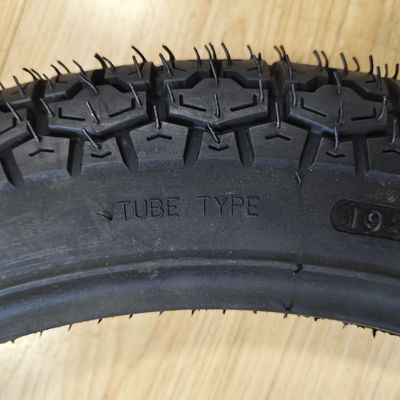 Pneumatici per motocicli 300-17 per il contenuto di gomma per motocicli 35%-55%
