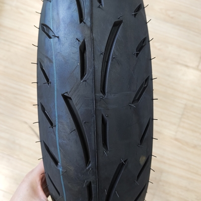 Pneumatici per motocicli 130/70-17 realizzati in gomma naturale con OEM accettabile