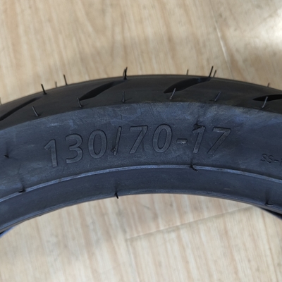 Pneumatici per motocicli 130/70-17 realizzati in gomma naturale con OEM accettabile