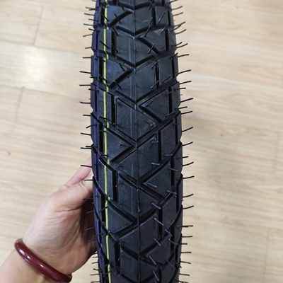 Natura gomma acciaio materiale di nylon 90/90-18 Pneumatico per motociclette per carico Porto Qingdao