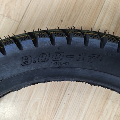 3.00-17 Pneumatici per motocicli fabbricati con materie prime naturali di gomma, acciaio e nylon