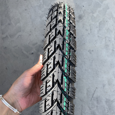 Contenuto di gomma 35%-55% Pneumatici di nylon 2.75 18 Pneumatici posteriori da sostituire/riparare