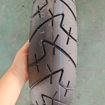 Pneumatici senza tubi per motociclisti per una guida stabile e fluida