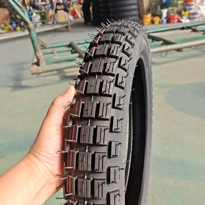 130/70-13 Dimensione del pneumatico per motocicletta con contenuto accettabile di gomma e OEM del 35%-55%