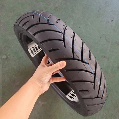 110/80-17 Pneumatici per motociclette provenienti da Taiwan con gomma naturale e 6pr/8pr Ply Rating