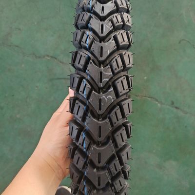 3.00-17 Pneumatici e tubi per motocicli Materie prime di prim'ordine per le migliori prestazioni