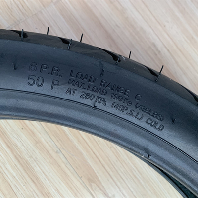 Contenuto di gomma 35%-55% Mercato africano Pneumatici per moto 80/90-17 Ricambi Accessoiri