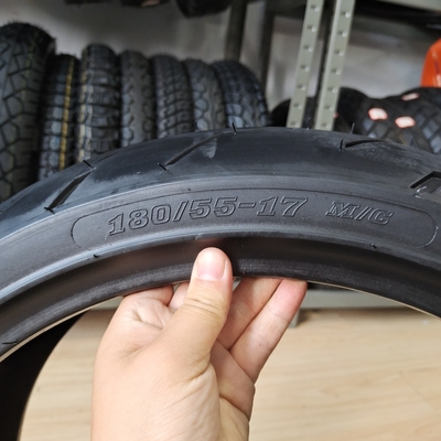 6PR/8PR Ply Rating Natura Gomma Acciaio Materiale Nylon Pneumatico Motociclo Pneumatico 180/55-17