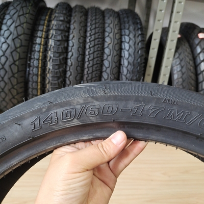 Natura gomma acciaio nylon 140/60-17 pneumatici per motociclette professionali a Qingdao