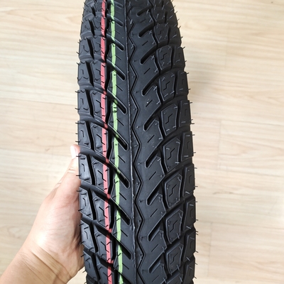 1009017 Pneumatici per motociclette con contenuto di gomma compreso tra il 35% e il 55%