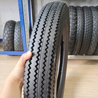 Sawtooth Vintage Pneumatico per motociclette Pneumatico 5.00-16 4.50-18 con gomma naturale a Qingdao
