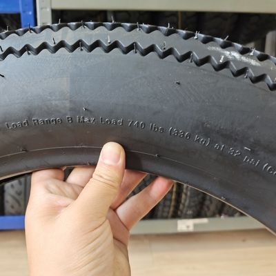 Sawtooth Vintage Pneumatico per motociclette Pneumatico 5.00-16 4.50-18 con gomma naturale a Qingdao