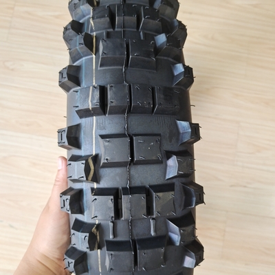 6PR/8PR Ply Rating Nero pneumatico senza tubo per motociclette 140/80-18 140/80/18 per il mercato russo