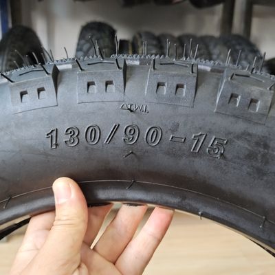 Pneumatici resistenti all'usura 130/90-15 per motociclette con materia prima di nylon in gomma naturale, acciaio
