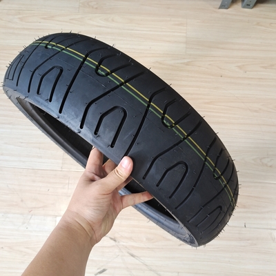 Pneumatici in gomma naturale 130/70-17 8PR Ricambi per motociclisti