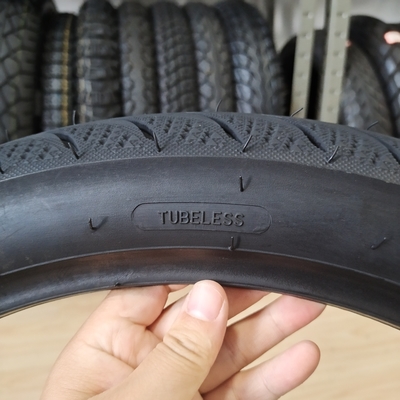 Pneumatici e tubi interni per motociclette di gomma naturale in acciaio di nylon 90/90-17 destinati al mercato del Venezuela