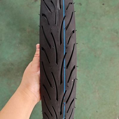 Pneumatici neri per motociclette / Llantas de Moto / Neumatico Moto con 35%-55% di gomma