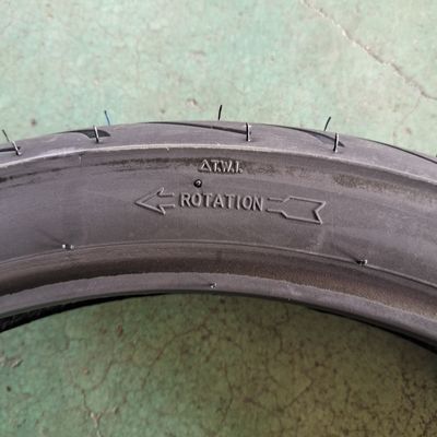 Pneumatici neri per motociclette / Llantas de Moto / Neumatico Moto con 35%-55% di gomma