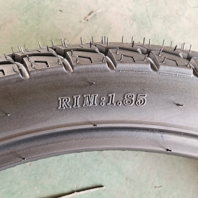 Pneumatici per motocicli Pneumatici 3.00-18 Natura Gomma Acciaio Nylon e OEM accettabile Offerto