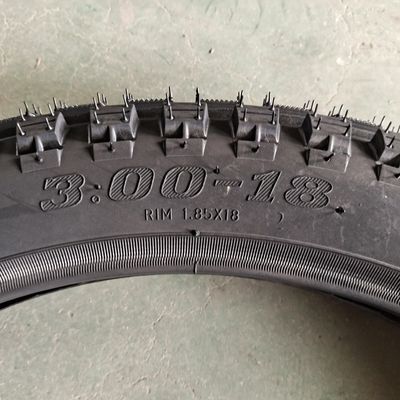 Vendere direttamente pneumatici da motocicletta con 35%-55% di gomma e colore nero
