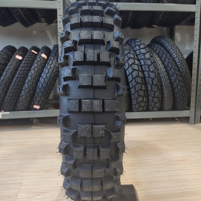 Contenuto di gomma del 45% pneumatico morbido per motociclette 140/80-18 per il mercato russo