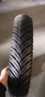 Personalizza il tuo viaggio con 120/70-17 ruote di motocicletta pneumatici Tempo di consegna 25-30 giorni