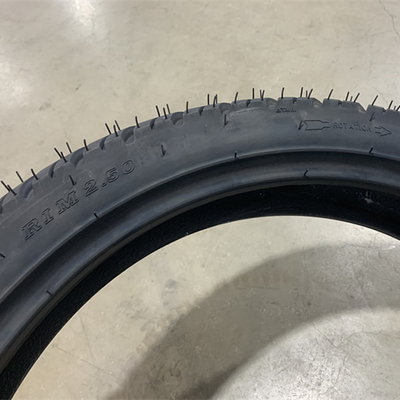 Resistenza alla trazione 10.5 Pneumatici per moto Scooter elettrico 110/80-18 con contenuto di gomma 35%-55%