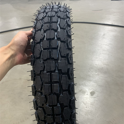 Fornitura diretta di pneumatici da moto 110/90-16 con durata di 20000 KM