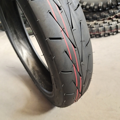 110/70-17 Pneumatici per motociclette destinati al mercato del Sud America e del Medio Oriente