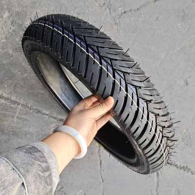 Nero 90/90-17 Ply Rating 6PR/8PR Ruota posteriore Pneumatico per motociclette