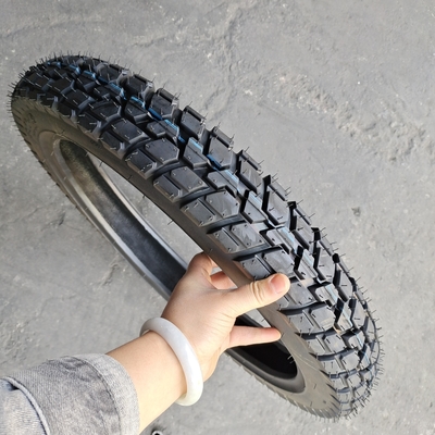 Pneumatici per motocicli 3.00-18 per esigenze del cliente