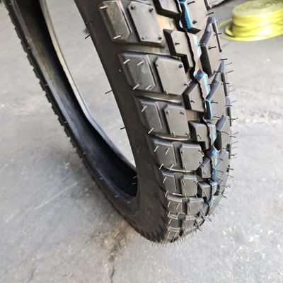 Pneumatici per motocicli 3.00-18 per esigenze del cliente