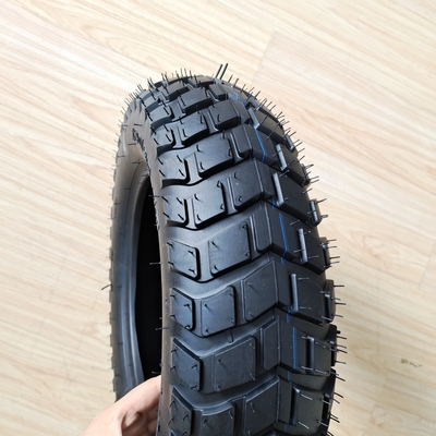 Contenuto di gomma superiore del 35%-55% 120/90-10 Pneumatici per motociclette destinati alla vendita nel porto di Qingdao